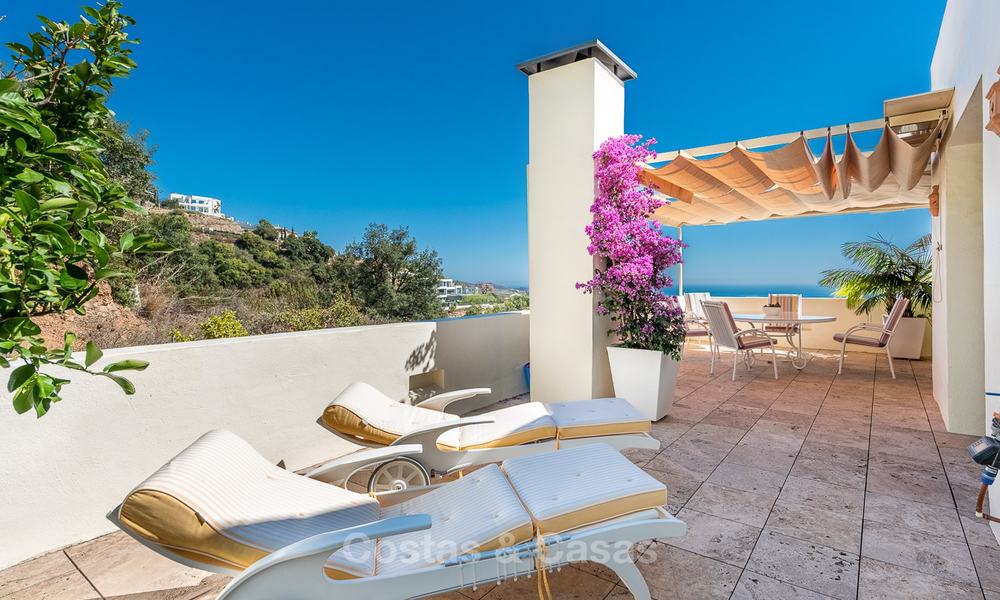 Penthouse moderne, impressionnant et très luxueux avec vue panoramique sur mer à vendre, Marbella Est, Marbella 10290