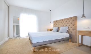 Appartement fraîchement rénové avec vue sur la mer à vendre, à quelques minutes à pied de la plage et des commodités, Nueva Andalucía, Marbella 10321 