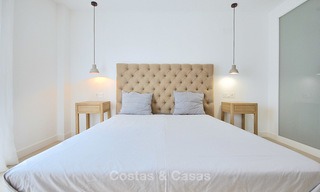 Appartement fraîchement rénové avec vue sur la mer à vendre, à quelques minutes à pied de la plage et des commodités, Nueva Andalucía, Marbella 10322 