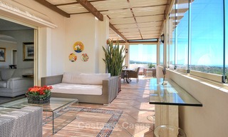 Spectaculaire penthouse duplex moderne avec vue panoramique sur la mer à vendre, Nueva Andalucía, Marbella 10360 