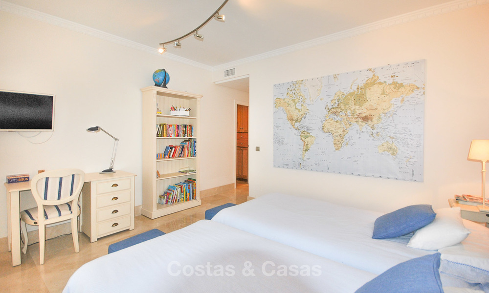 Magnifique appartement de luxe de 6 chambres à coucher dans un complexe exclusif à vendre sur le prestigieux Golden Mile, Marbella 10399