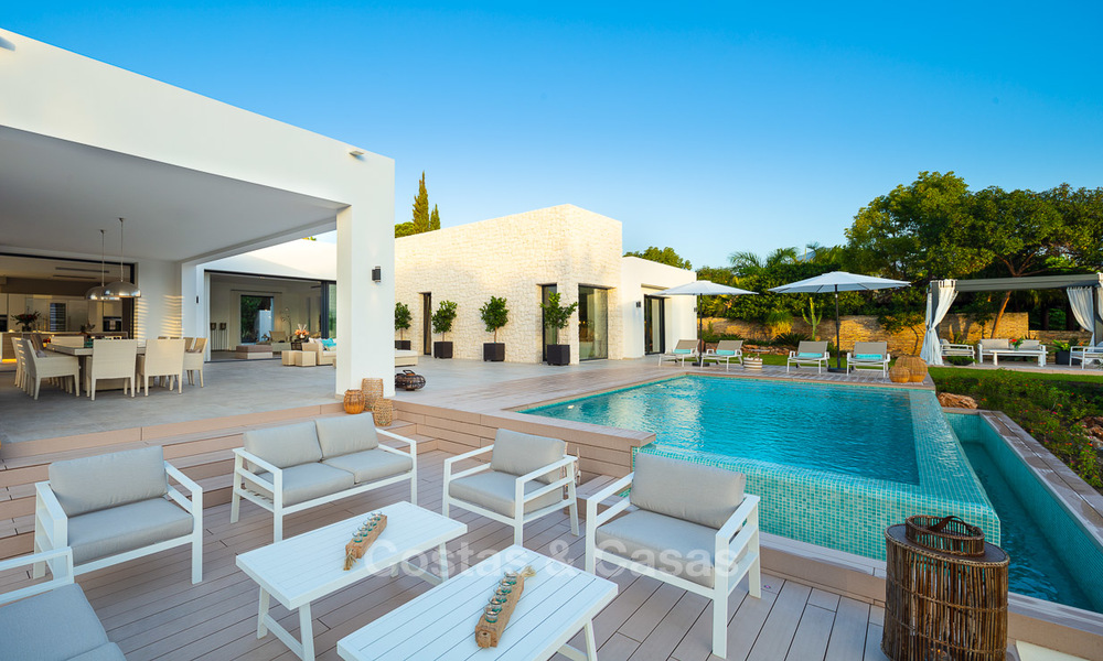 Villa de luxe opulente et contemporaine à vendre dans la vallée du Golf de Nueva Andalucía, Marbella 10433