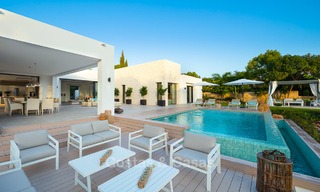 Villa de luxe opulente et contemporaine à vendre dans la vallée du Golf de Nueva Andalucía, Marbella 10433 