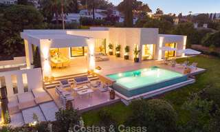 Villa de luxe opulente et contemporaine à vendre dans la vallée du Golf de Nueva Andalucía, Marbella 10452 