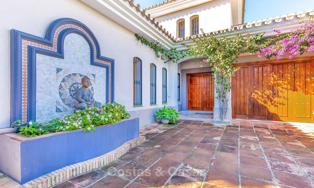 Villa de style andalou dans une urbanisation de golf haut de gamme à vendre, à quelques pas des commodités - Golf Valley, Nueva Andalucía, Marbella 10485