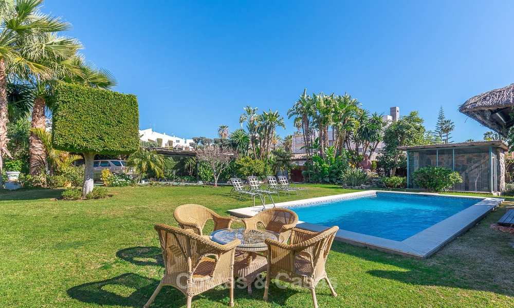 Villa de style andalou dans une urbanisation de golf haut de gamme à vendre, à quelques pas des commodités - Golf Valley, Nueva Andalucía, Marbella 10487