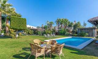 Villa de style andalou dans une urbanisation de golf haut de gamme à vendre, à quelques pas des commodités - Golf Valley, Nueva Andalucía, Marbella 10487 