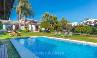 Villa de style andalou dans une urbanisation de golf haut de gamme à vendre, à quelques pas des commodités - Golf Valley, Nueva Andalucía, Marbella 10488 