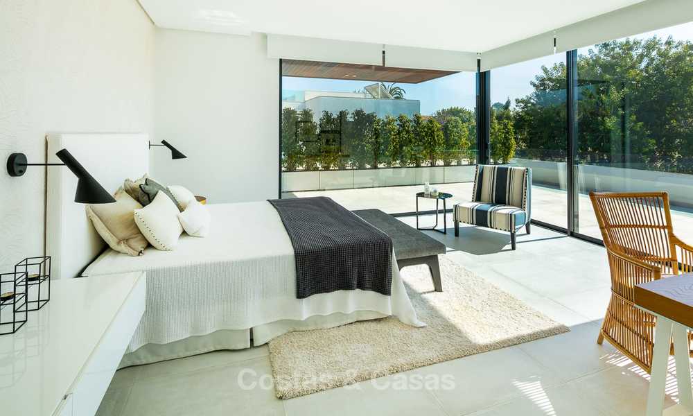 Deux spectaculaires villas contemporaines à deux pas de la plage à vendre, prêtes à emménager, Estepona East, Marbella 10518