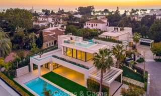 Deux spectaculaires villas contemporaines à deux pas de la plage à vendre, prêtes à emménager, Estepona East, Marbella 10520 