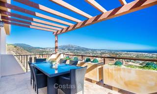 Penthouse de luxe avec vue panoramique sur la mer et les montagnes à vendre, Benahavis, Marbella 10534 
