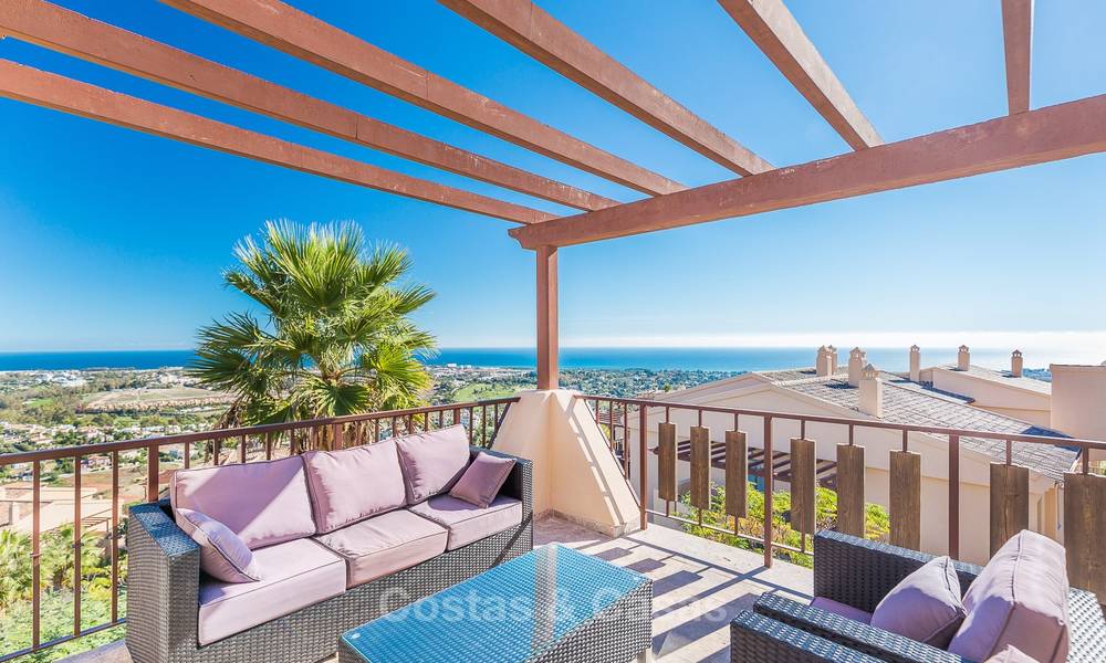 Penthouse de luxe avec vue panoramique sur la mer et les montagnes à vendre, Benahavis, Marbella 10537