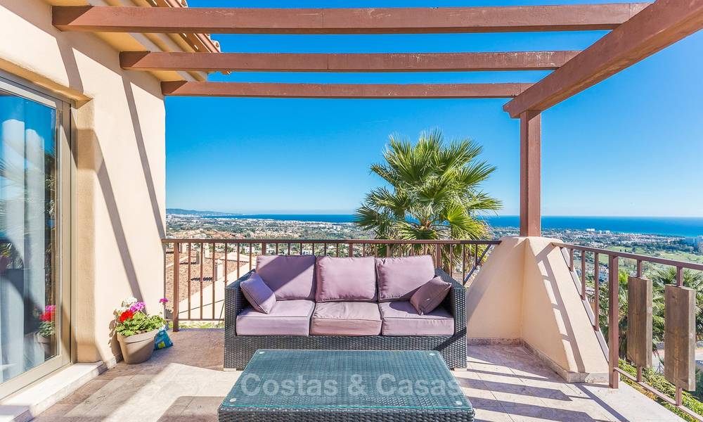 Penthouse de luxe avec vue panoramique sur la mer et les montagnes à vendre, Benahavis, Marbella 10539