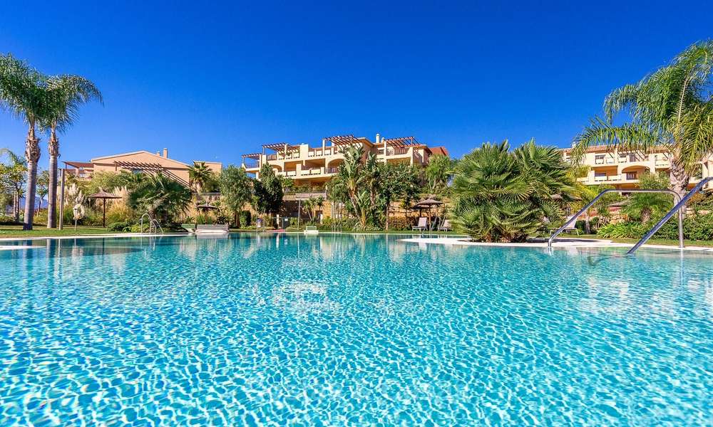 Penthouse de luxe avec vue panoramique sur la mer et les montagnes à vendre, Benahavis, Marbella 10544