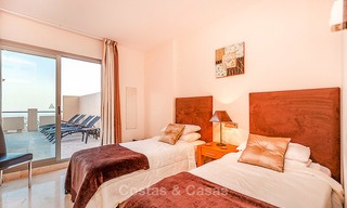 Appartement de luxe avec vue panoramique sur la mer, le golf et les montagnes à vendre, Benahavis, Marbella 10575 