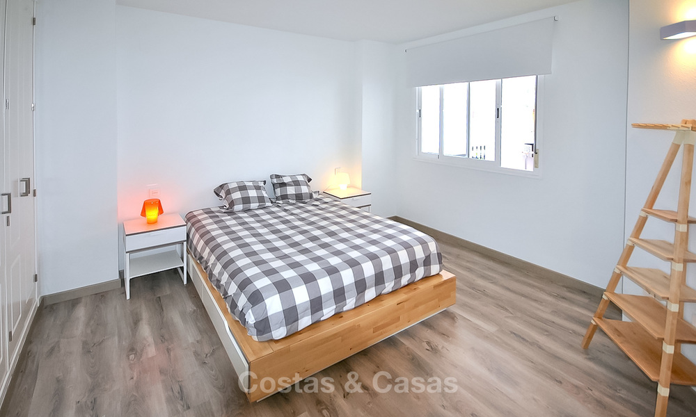Appartement bien situé dans un quartier recherché à vendre, à quelques pas de Puerto Banus et de la plage - Nueva Andalucia, Marbella 10605