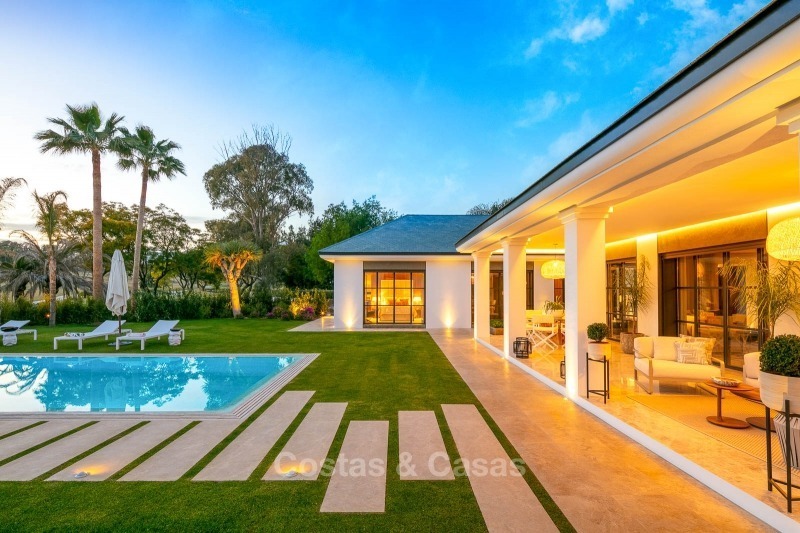 Spectaculaire villa de luxe moderne à vendre sur le golf de Las Brisas, Nueva Andalucia, Marbella 10650 