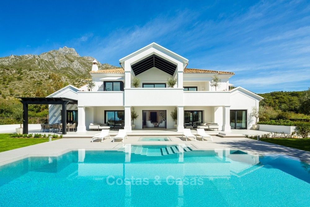 Villa de luxe impressionnante, très spacieuse et rénovée à vendre sur le Golden Mile à Sierra Blanca, Marbella 10911