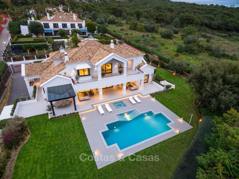 Villa de luxe impressionnante, très spacieuse et rénovée à vendre sur le Golden Mile à Sierra Blanca, Marbella 10922 