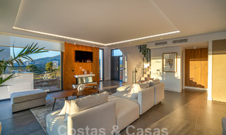 Nouvelles villas de luxe modernes et exclusives dans un complexe de golf à vendre à Mijas, Costa del Sol 56673 