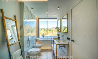 Nouvelles villas de luxe modernes et exclusives dans un complexe de golf à vendre à Mijas, Costa del Sol 56681 