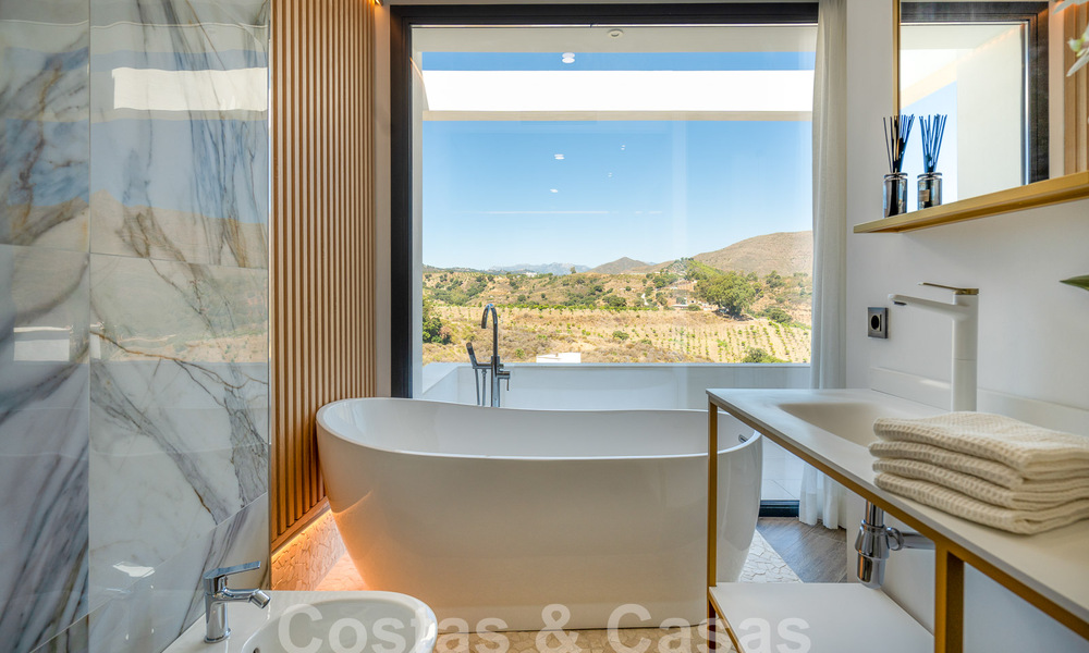 Nouvelles villas de luxe modernes et exclusives dans un complexe de golf à vendre à Mijas, Costa del Sol 56682