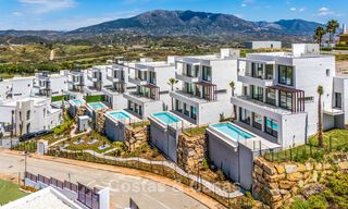 Nouvelles villas de luxe modernes et exclusives dans un complexe de golf à vendre à Mijas, Costa del Sol 776778 