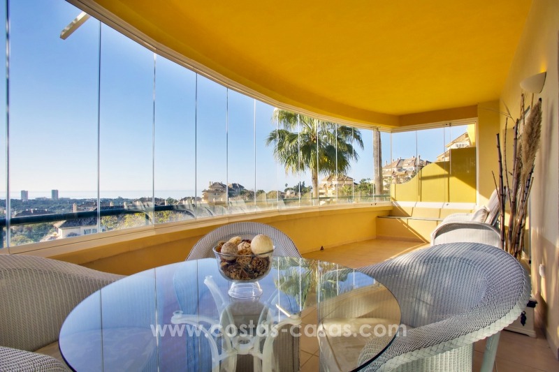 Appartements et penthouses de luxe à vendre avec vue imprenable sur le golf et la mer - Elviria, Marbella 11054 
