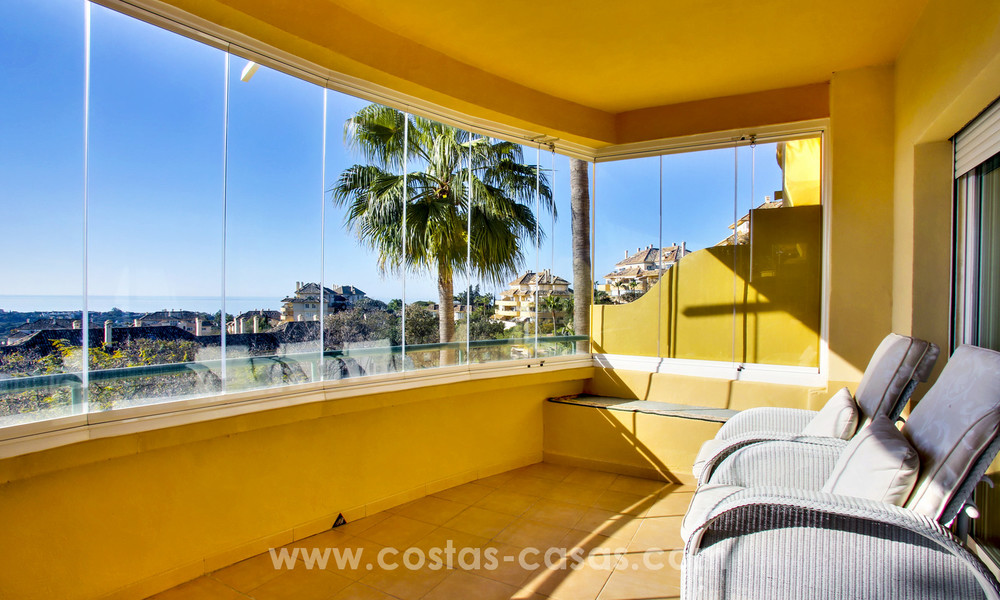 Appartements et penthouses de luxe à vendre avec vue imprenable sur le golf et la mer - Elviria, Marbella 11052