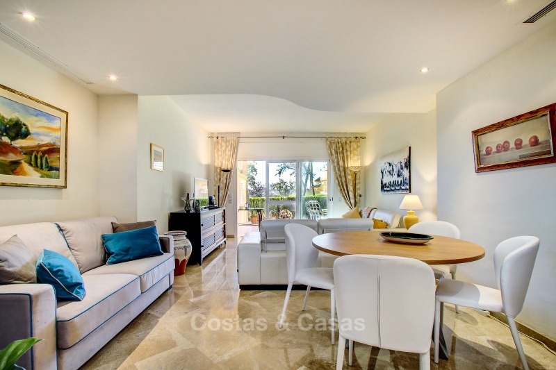 Appartements et penthouses de luxe à vendre avec vue imprenable sur le golf et la mer - Elviria, Marbella 11063 