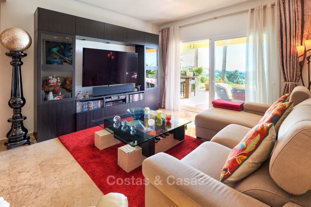 Appartements et penthouses de luxe à vendre avec vue imprenable sur le golf et la mer - Elviria, Marbella 11059