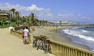 Appartement de luxe en première ligne de plage à vendre dans un complexe résidentiel exclusif, Puerto Banus, Marbella 11600 