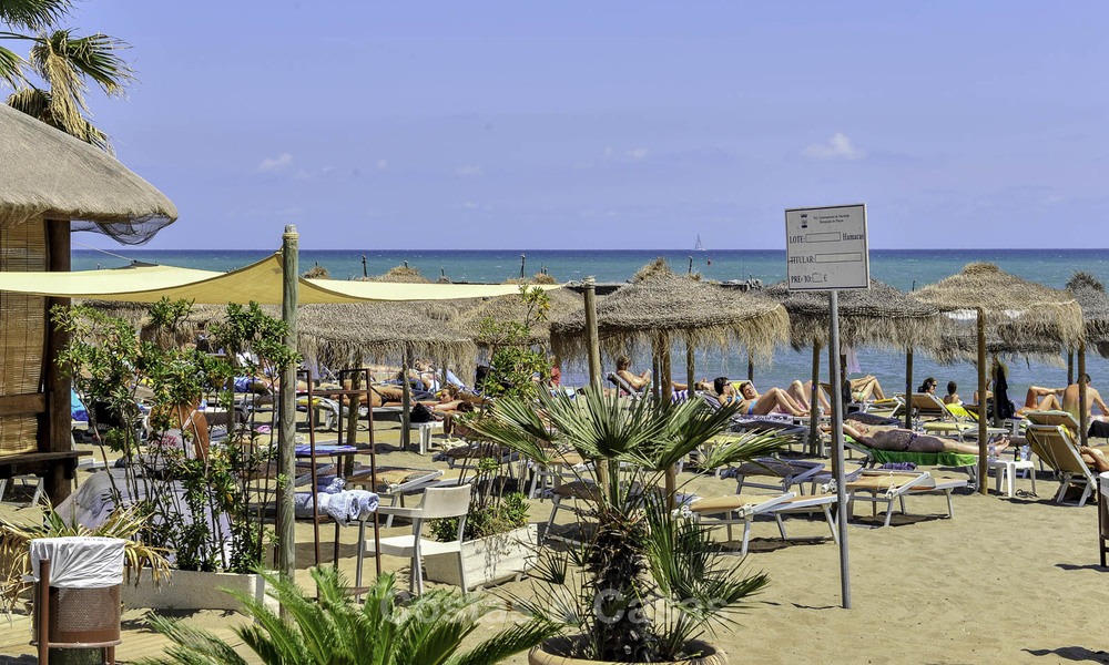 Appartement de luxe en première ligne de plage à vendre dans un complexe résidentiel exclusif, Puerto Banus, Marbella 11602