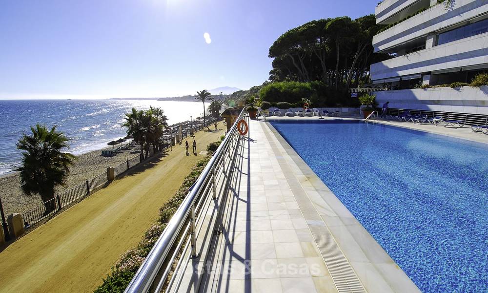 Appartement de luxe en front de mer avec vue sur mer à vendre dans un complexe exclusif sur le prestigieux Golden Mile, Marbella 11543