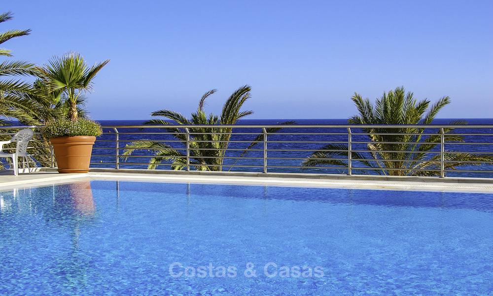 Appartement de luxe en front de mer avec vue sur mer à vendre dans un complexe exclusif sur le prestigieux Golden Mile, Marbella 11544