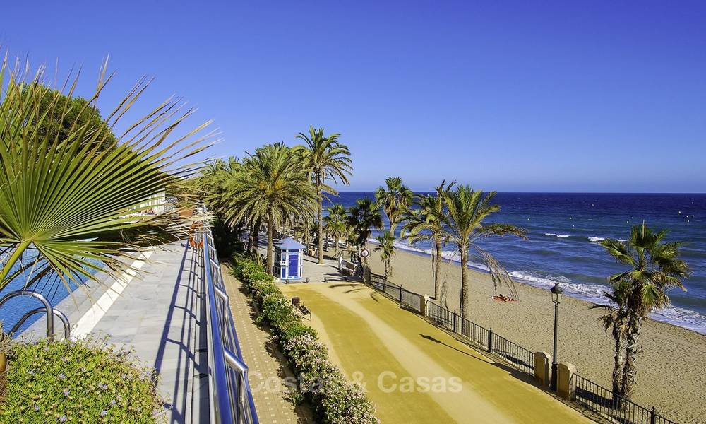 Appartement de luxe en front de mer avec vue sur mer à vendre dans un complexe exclusif sur le prestigieux Golden Mile, Marbella 11545