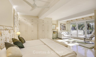 Villa de luxe contemporaine à vendre, au bord de la mer entre Estepona et Marbella 11664 