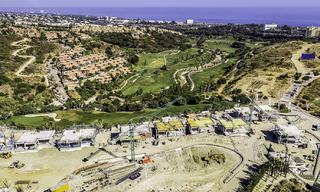 Des villas de golf contemporaines exclusives avec une vue imprenable sur la mer à vendre - East Marbella 15960 