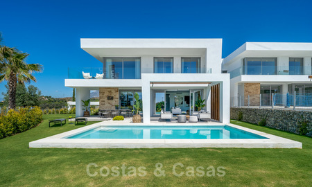 Des villas de golf contemporaines exclusives avec une vue imprenable sur la mer à vendre - East Marbella 26704