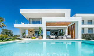 Des villas de golf contemporaines exclusives avec une vue imprenable sur la mer à vendre - East Marbella 26705 