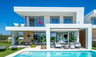 Des villas de golf contemporaines exclusives avec une vue imprenable sur la mer à vendre - East Marbella 26706 