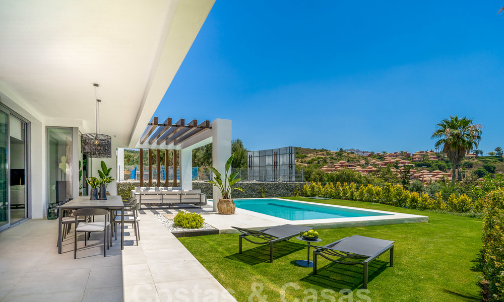 Des villas de golf contemporaines exclusives avec une vue imprenable sur la mer à vendre - East Marbella 26708
