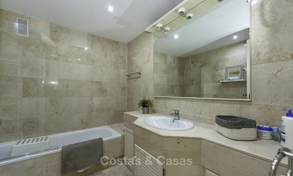 Appartements à vendre au cœur de Puerto Banus, Marbella 11736