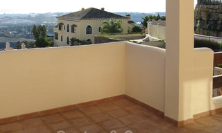Maison jumelée et penthouse à vendre avec vue sur la mer à Marbella - Benahavis 29435 
