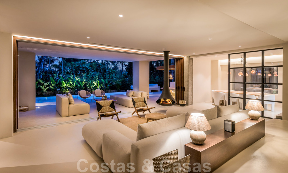 Exquise villa de luxe moderne à vendre, au bord de la plage à Los Monteros, Marbella Est 26646