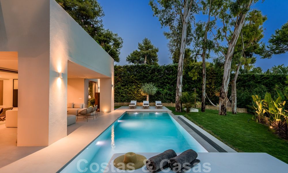 Exquise villa de luxe moderne à vendre, au bord de la plage à Los Monteros, Marbella Est 26647