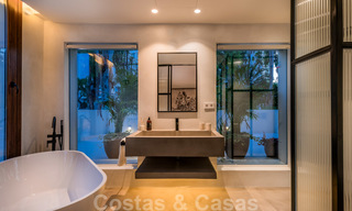 Exquise villa de luxe moderne à vendre, au bord de la plage à Los Monteros, Marbella Est 26648 