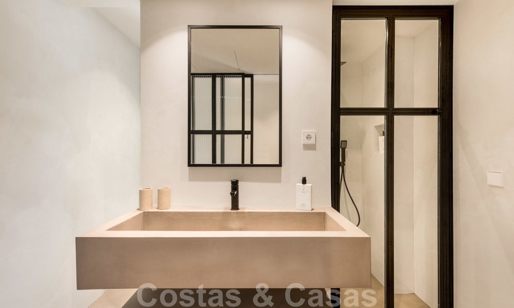 Exquise villa de luxe moderne à vendre, au bord de la plage à Los Monteros, Marbella Est 26651