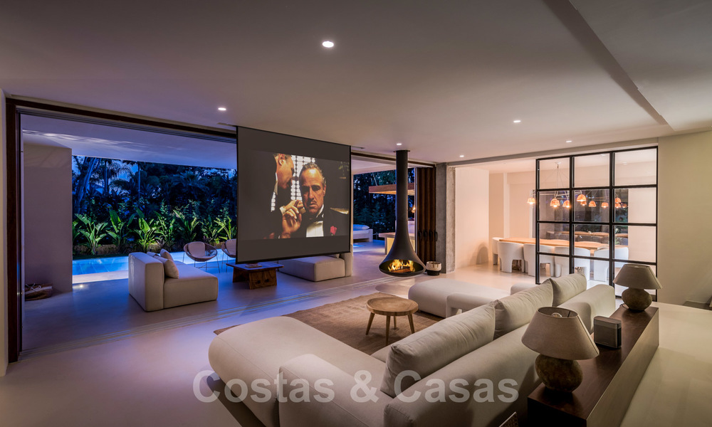 Exquise villa de luxe moderne à vendre, au bord de la plage à Los Monteros, Marbella Est 26652