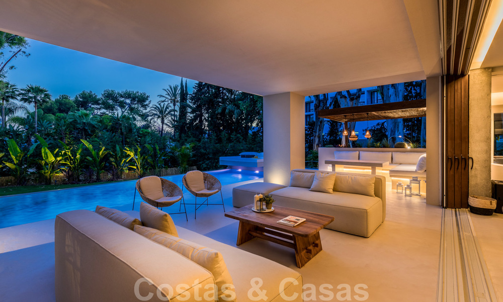 Exquise villa de luxe moderne à vendre, au bord de la plage à Los Monteros, Marbella Est 26654
